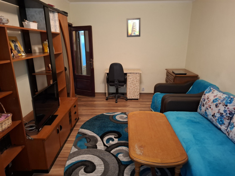 Comision 0 - Vanzare apartament 2 cam. decomandat, etaj 3, micro 12, Targoviste