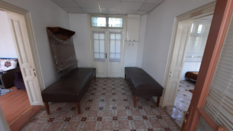  Vânzare casă și teren în oraș RĂCARI, jud.Dâmbovița