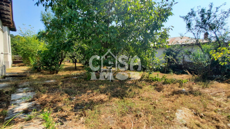  Vânzare casă și teren în oraș RĂCARI, jud.Dâmbovița