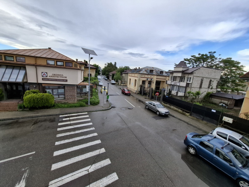 Închirirere apartament in vilă, ultracentral, Târgoviște