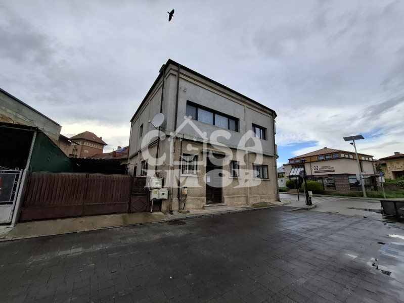 Închirirere apartament in vilă, ultracentral, Târgoviște