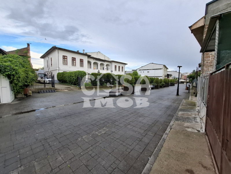 Închirirere apartament in vilă, ultracentral, Târgoviște