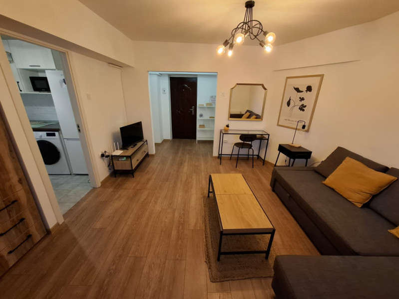 Inchiriere garsonieră, confort 1, etaj 2, în Târgoviște, Calea Bucuresti
