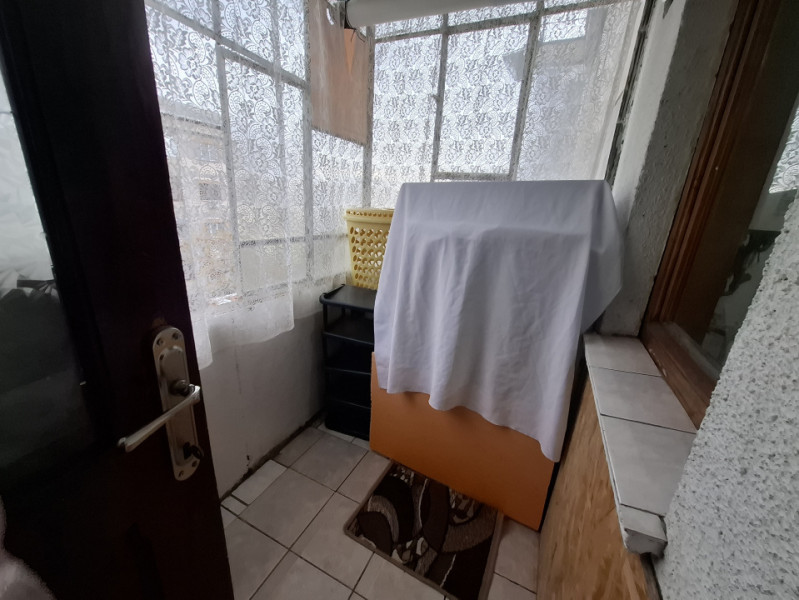 Comision 0 - Apartament 2 cam. decomandat, etaj 3, micro 12, Targoviste