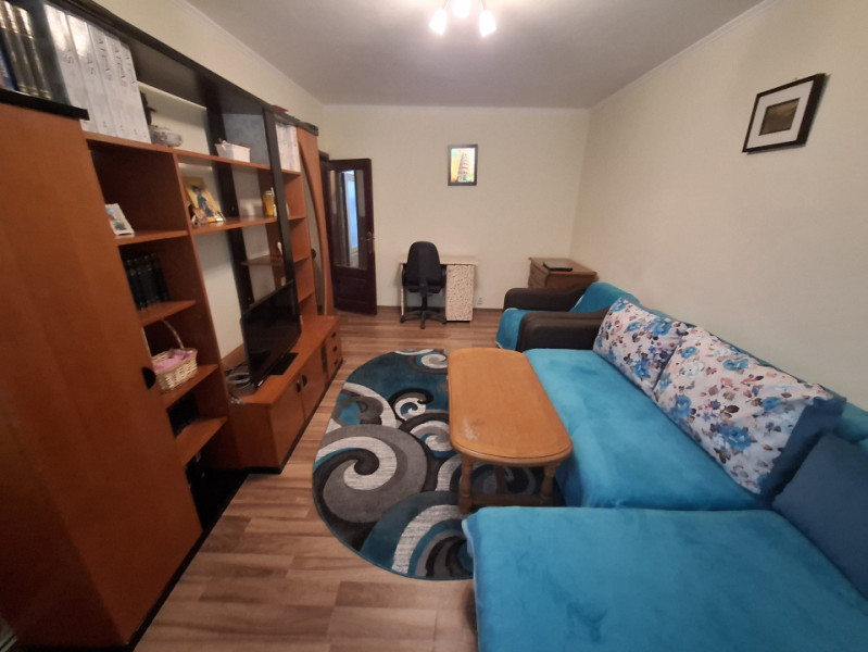 Comision 0 - Apartament 2 cam. decomandat, etaj 3, micro 12, Targoviste