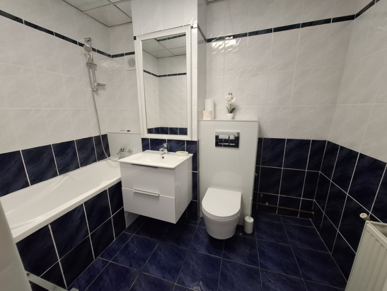 Închiriere apartament 3 camere, Bdul. Independenței, etaj 1, în Târgoviște