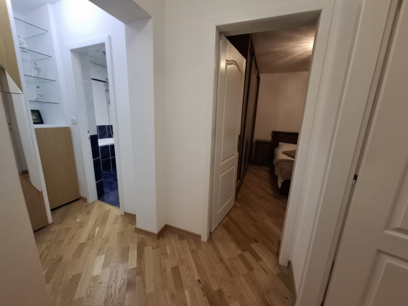Închiriere apartament 3 camere, Bdul. Independenței, etaj 1, în Târgoviște