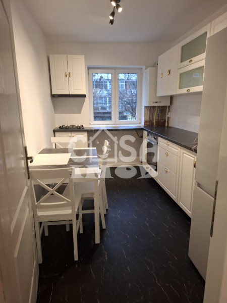 Închiriere apartament 3 camere, Bdul. Independenței, etaj 1, în Târgoviște