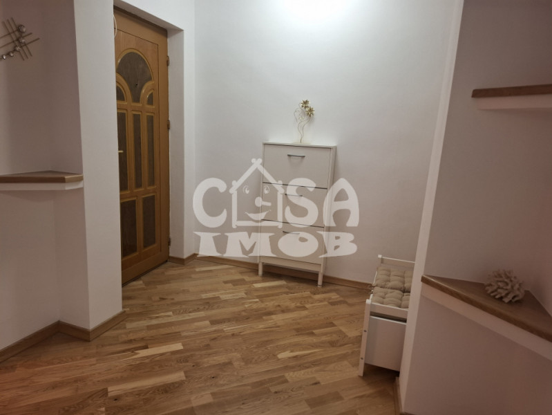 Închiriere apartament 3 camere, Bdul. Independenței, etaj 1, în Târgoviște