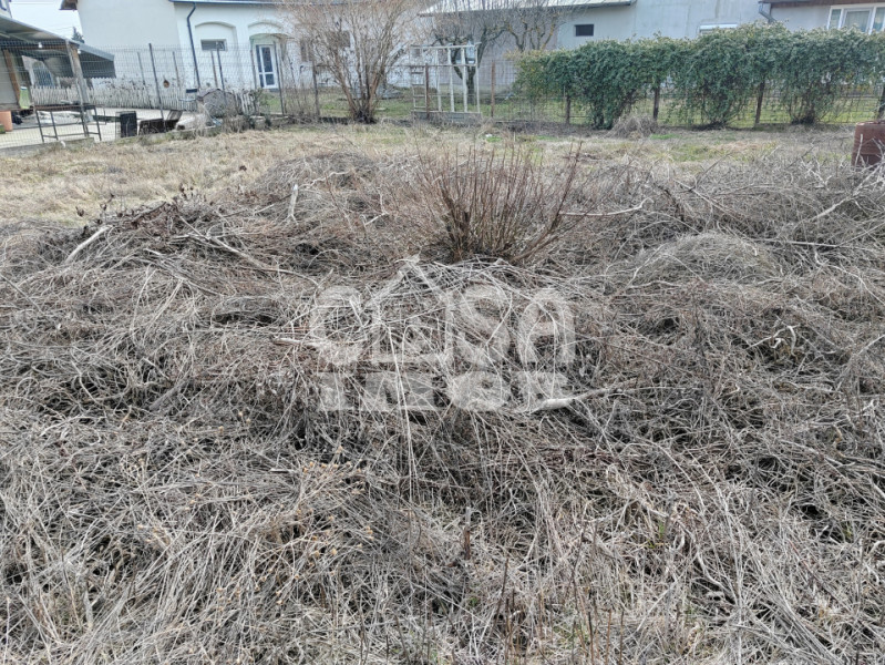 Teren intravilan 672 mp – poziție rară, la poalele Mănăstirii Dealu, Târgoviște.