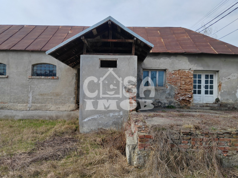 Teren intravilan 672 mp – poziție rară, la poalele Mănăstirii Dealu, Târgoviște.