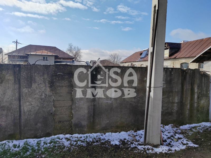 Teren intravilan 672 mp – poziție rară, la poalele Mănăstirii Dealu, Târgoviște.