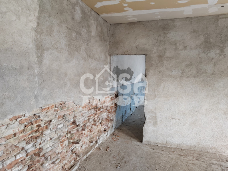 Teren intravilan 672 mp – poziție rară, la poalele Mănăstirii Dealu, Târgoviște.