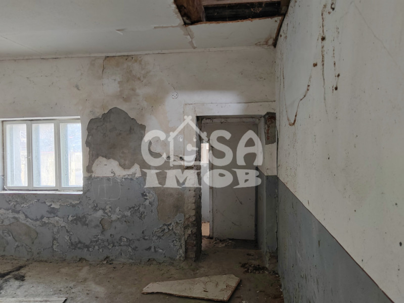 Teren intravilan 672 mp – poziție rară, la poalele Mănăstirii Dealu, Târgoviște.