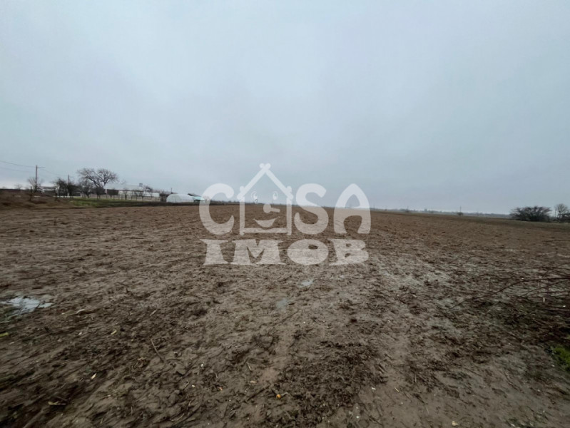 Teren intravilan 4200 mp parcelabil zona case Merii