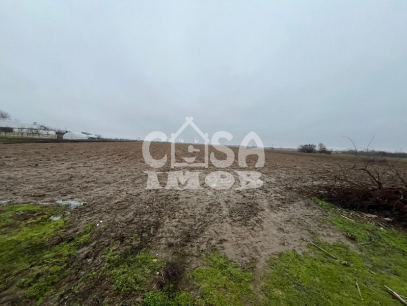 Teren intravilan 4200 mp parcelabil zona case Merii