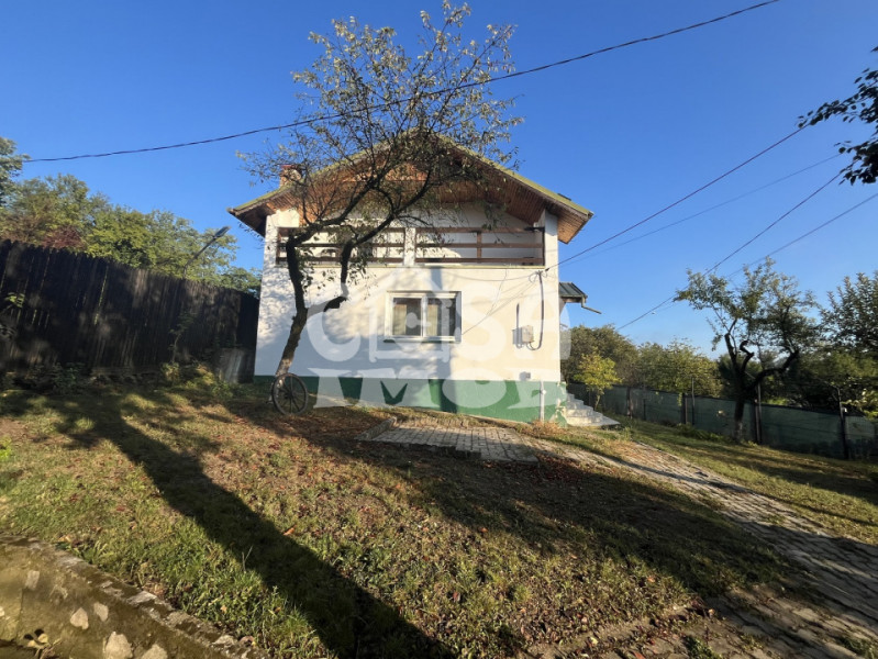 Casa mobilata P+M si utilata cu vedere spre padure