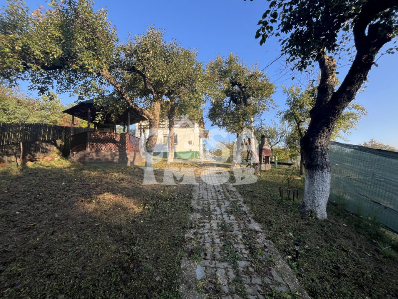 Casa mobilata P+M si utilata cu vedere spre padure