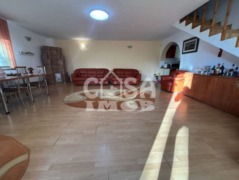 Casa mobilata P+M si utilata cu vedere spre padure