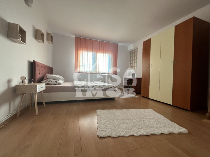 Casa mobilata P+M si utilata cu vedere spre padure