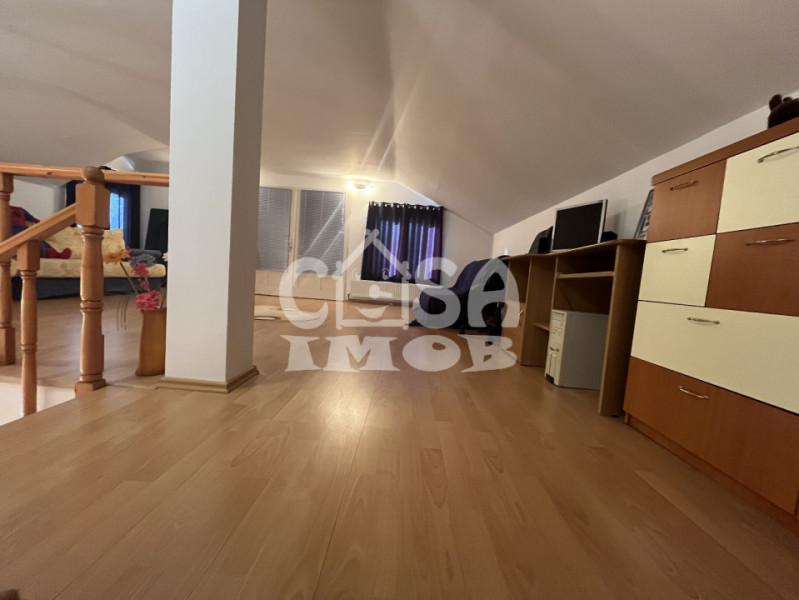 Casa mobilata P+M si utilata cu vedere spre padure