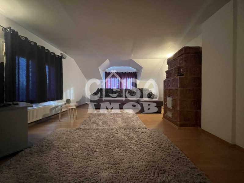 Casa mobilata P+M si utilata cu vedere spre padure