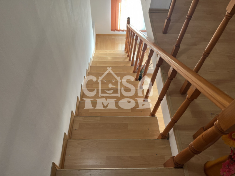 Casa mobilata P+M si utilata cu vedere spre padure