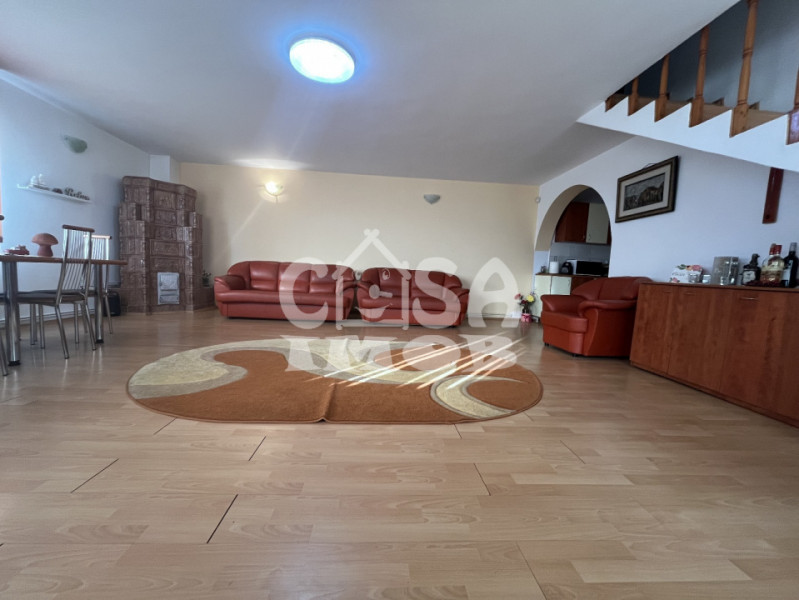 Casa mobilata P+M si utilata cu vedere spre padure