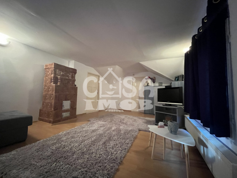 Casa mobilata P+M si utilata cu vedere spre padure