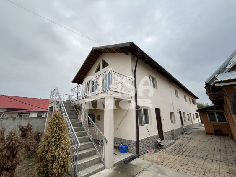 Casă P+1 cu 7 camere, zonă retrasă, în Poroinica 