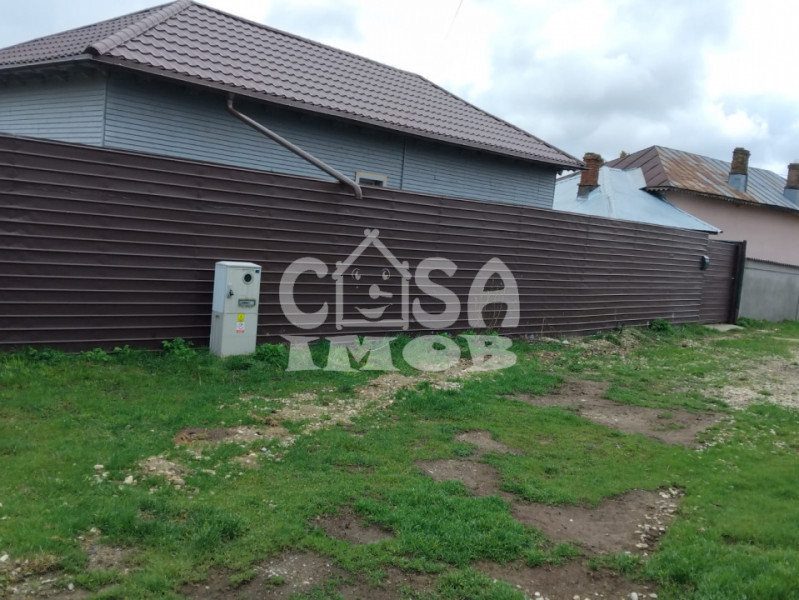 Casa pe parter 80 mp+terasa si teren 860 mp/schimb cu apartament, in Cuparu