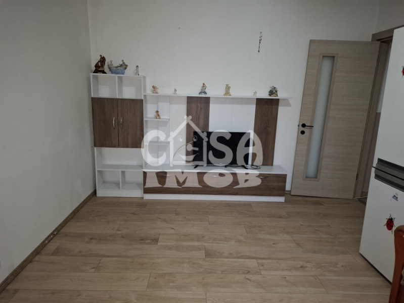 Vânzare apartament 2 camere, confort 2, etaj 4, Micro 6 - Târgoviște