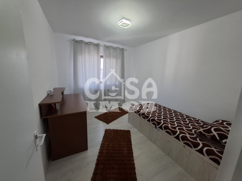 Închiriere apartament 3 camere, decomandat, central