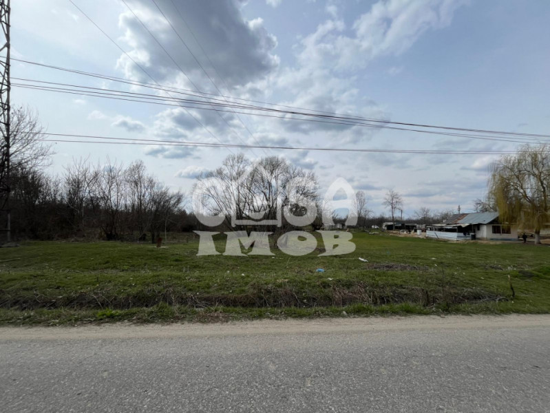 Teren intravilan 1404 mp deschidere 28 ml langa padure in Matasaru