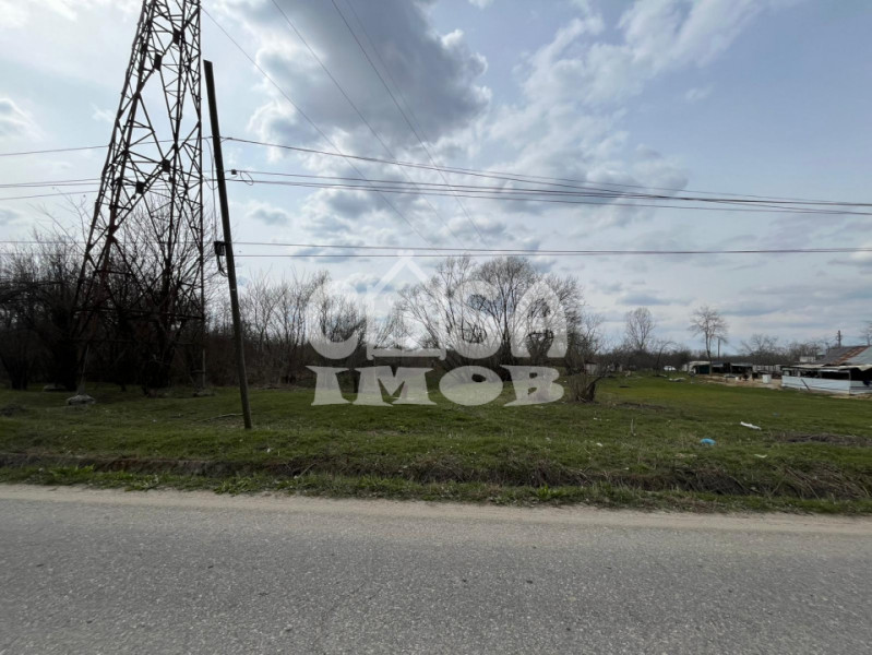 Teren intravilan 1404 mp deschidere 28 ml langa padure in Matasaru