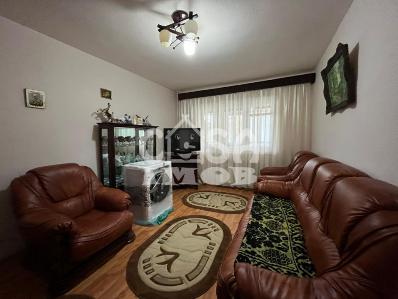 Vanzare 3 camere la parter cu balcon si gradina pe str Ion Vasilescu