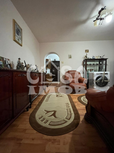 Vanzare 3 camere la parter cu balcon si gradina pe str Ion Vasilescu