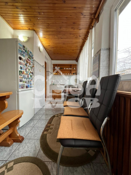 Vanzare 3 camere la parter cu balcon si gradina pe str Ion Vasilescu