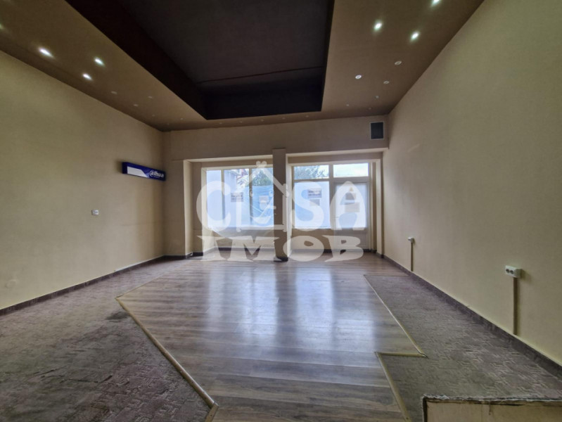 Spațiu comercial cu vitrină generoasă și vizibilitate ideal pentru business 