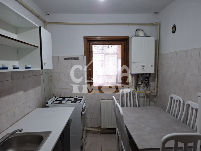 Apartament 2 cam. decomandat, etaj 3, micro 12, Targoviste