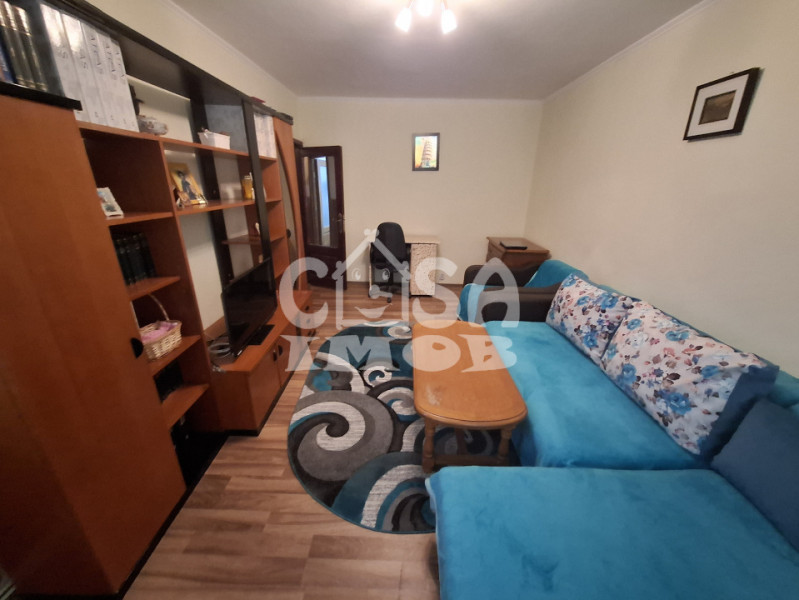 Apartament 2 cam. decomandat, etaj 3, micro 12, Targoviste