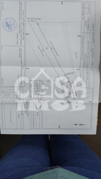 Casuta din lemn de weekend sau casă de vacanță cu teren si livada