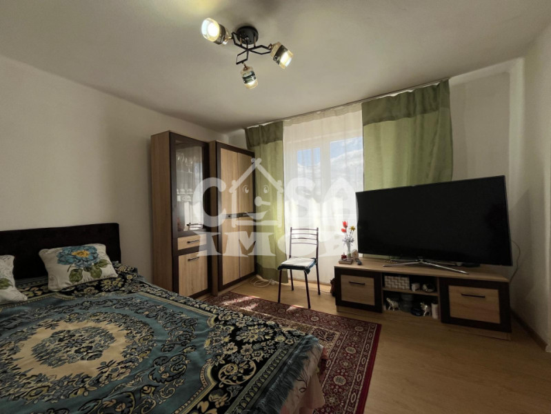 Casa parter + anexa renovata cu teren la strada