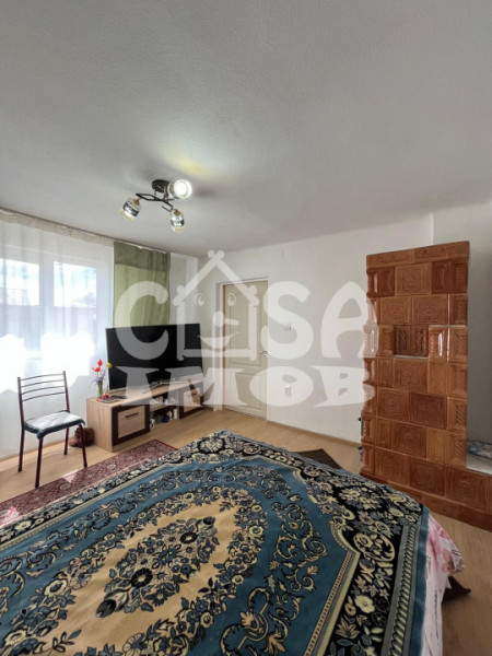 Casa parter + anexa renovata cu teren la strada