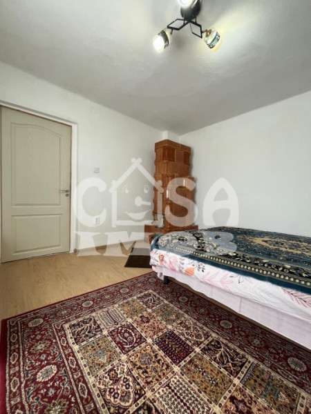 Casa parter + anexa renovata cu teren la strada