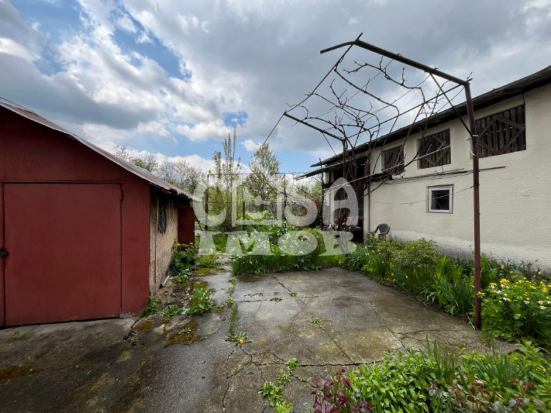 Casa P+1 cu teren 980 mp curte si gradina aproape de gara