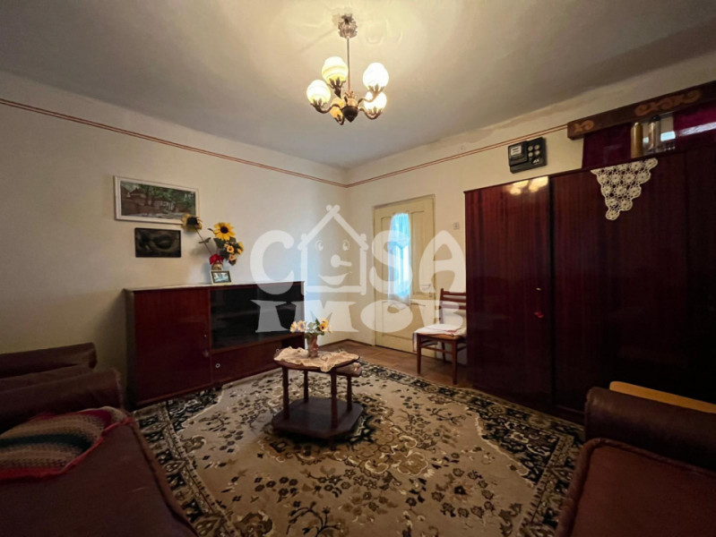 Vanzare 3 corpuri de casă pe același teren - locuinta multifamiliala