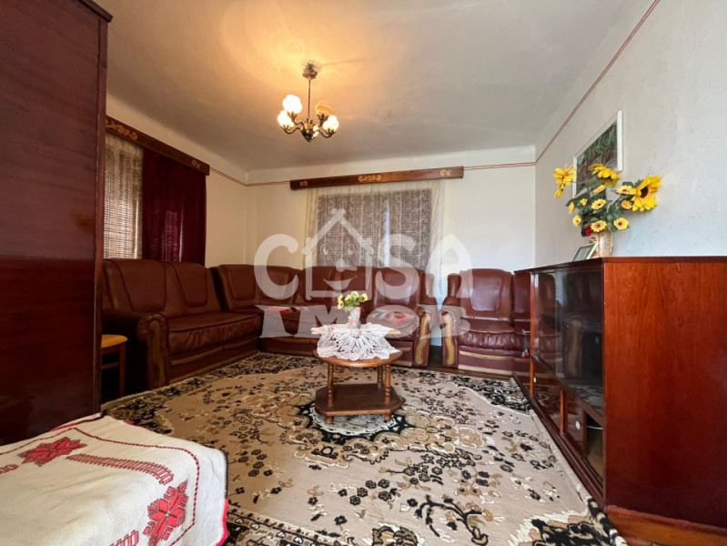 Vanzare 3 corpuri de casă pe același teren - locuinta multifamiliala