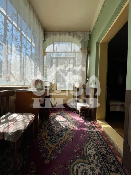 Vanzare 3 corpuri de casă pe același teren - locuinta multifamiliala