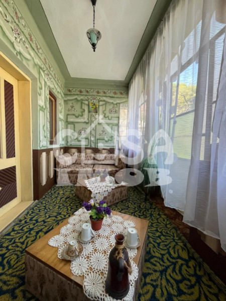 Vanzare 3 corpuri de casă pe același teren - locuinta multifamiliala